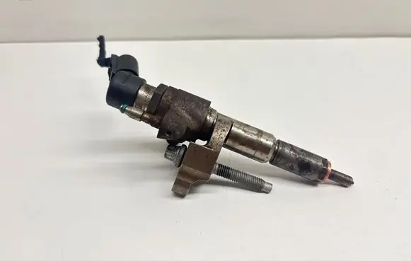 Volvo V50 Fuel injector 9674973080 50274V05 63202KK02