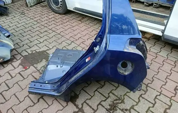 Suzuki Swift I Rear quarter panel 
