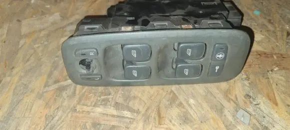 Volvo S60 Electric window control switch 8673185