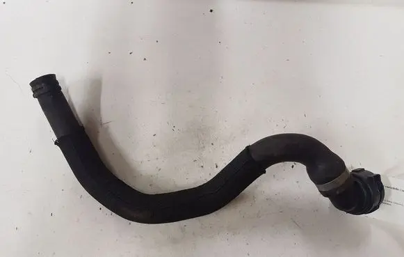 Volvo V40 Engine coolant pipe/hose 31319309