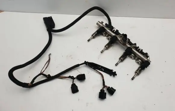 BMW 1 F20 F21 Fuel injectors set 7591623 30704
