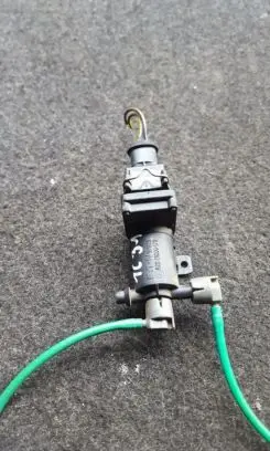 Mercedes-Benz C W202 Turbo solenoid valve A2020000173