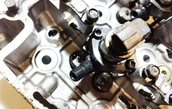 Subaru Legacy Fuel injector