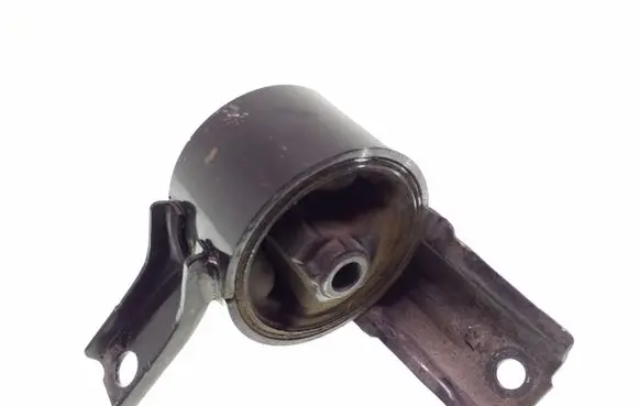 Citroen C-Crosser Engine mount bracket