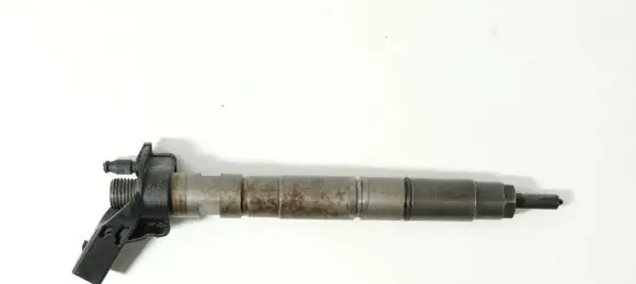 Audi A4 S4 B7 8E 8H Fuel injector 059130277S