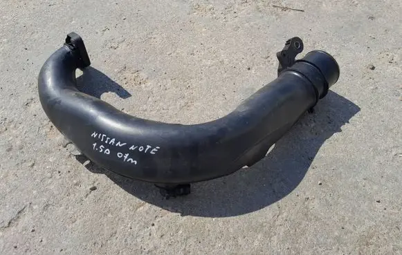 Nissan Note (E11) Intercooler hose/pipe