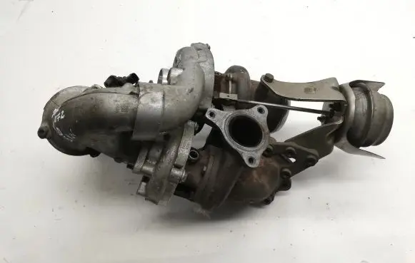 Mercedes-Benz E W212 Turbo A6510906180000 A6510906180