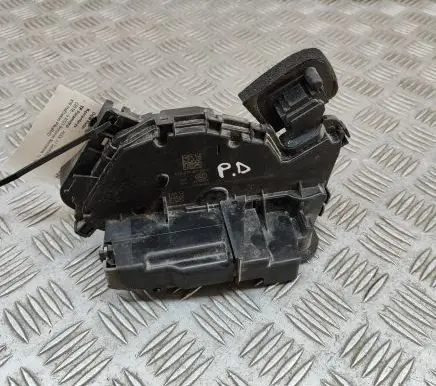 Audi A1 Front door lock 5TC837015D