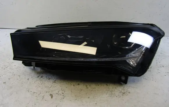 Skoda Enyaq iV Headlight/headlamp 5LB941015A