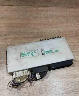 BMW 5 E39 Central body control module 8376644
