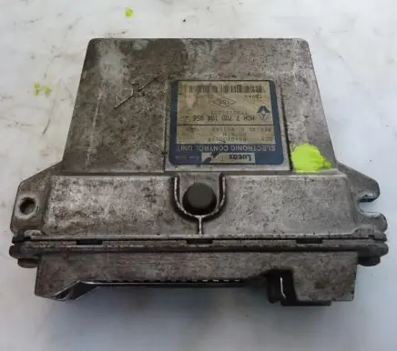 Renault Clio II Engine control unit/module ECU 7700104956