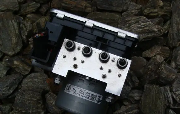 Audi Q3 F3 ABS Pump 5Q0614517GA MK100ESC 10022021544