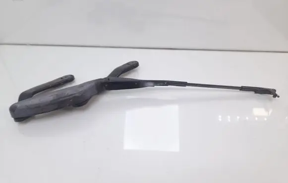 Mercedes-Benz E W211 Front wiper blade arm A2118200444