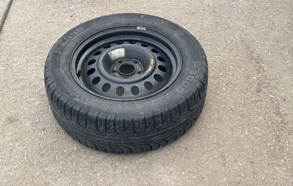 Peugeot 607 R16 spare wheel