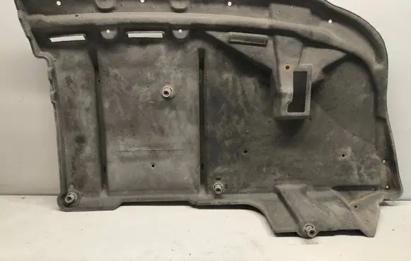 Toyota Avensis T270 Rear bumper underbody cover/under tray 5838905010