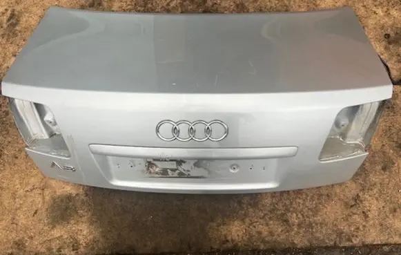 Audi A8 S8 D3 4E Tailgate/trunk/boot lid 