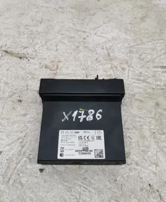 Opel Astra L Light module LCM 9850440880