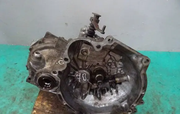 Hyundai Accent Manual 5 speed gearbox HR2073