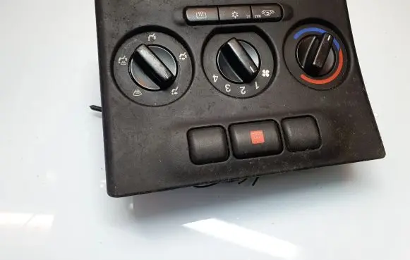 Opel Zafira A Climate control unit