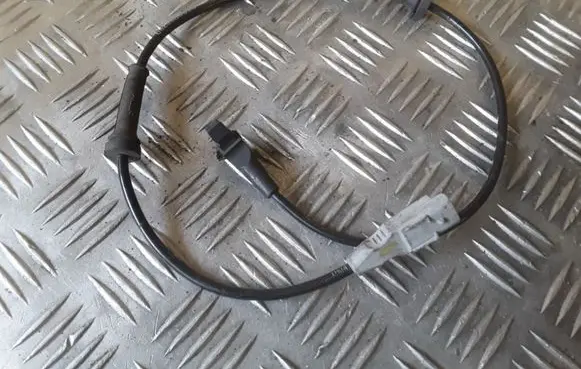 Peugeot 308 ABS brake wheel speed sensor 9659058280