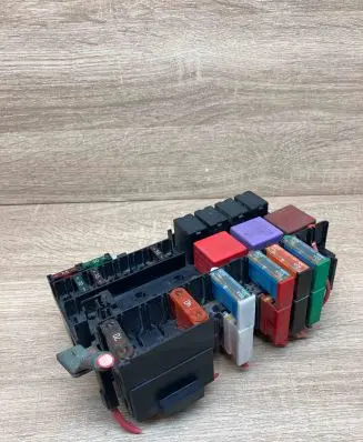 Renault Scenic I Fuse module 7703497782A 7703297988