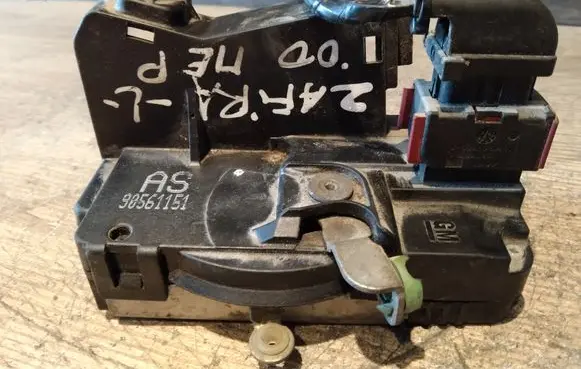 Opel Zafira A Front door lock
