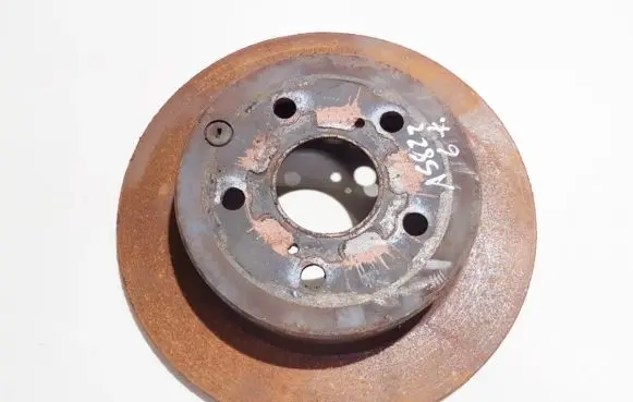 Toyota RAV 4 (XA30) Rear brake disc neventiliuojamas