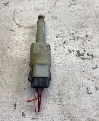 Audi A4 S4 B5 8D Brake pedal sensor switch 4a0945515a