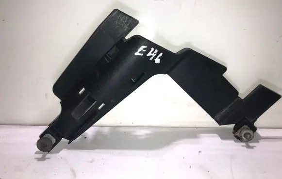 BMW 3 E46 Headlight/headlamp mounting bracket 58201L