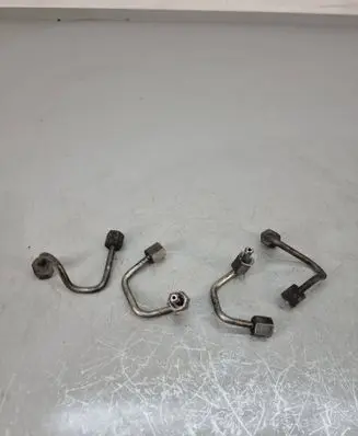 Volkswagen Scirocco Fuel injector supply line/pipe 