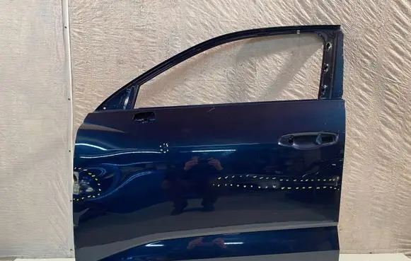Audi Q3 F3 Front door