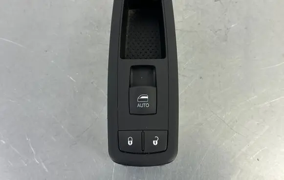 Jeep Grand Cherokee Electric window control switch 10049628