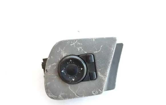 Skoda Octavia Mk1 (1U) Wing mirror switch 1U1867185