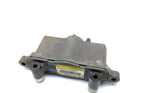 Mercedes-Benz C W204 Engine bonnet/hood hinges A2129066201