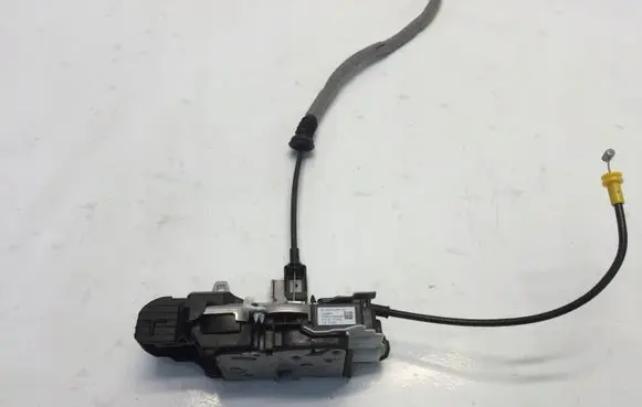 Volvo XC40 Front door lock 31349894