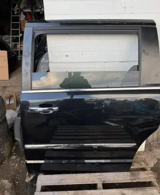 Chrysler Town & Country V Rear door PXR
