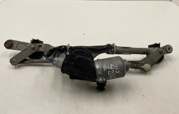 Toyota Auris 150 Front wiper linkage and motor 8511002190 1593000831