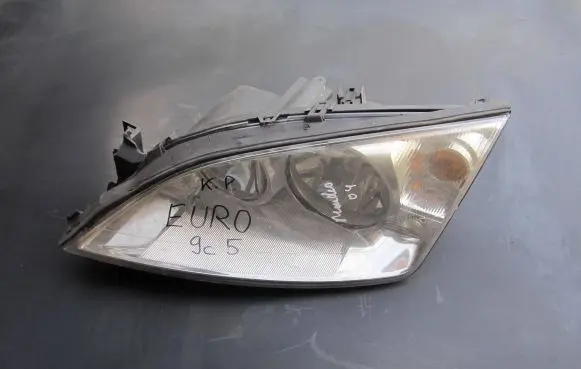Ford Mondeo Mk III Headlight/headlamp 1S7113006BM 02A04HR 0301174601