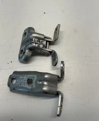 Cadillac CTS Rear door upper hinge A048445