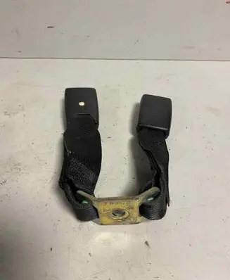 Toyota Corolla E120 E130 Rear seatbelt buckle 73133 190503 ABO190503