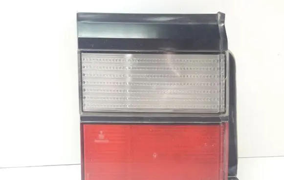 Volkswagen PASSAT B3 Tailgate rear/tail lights 357945107