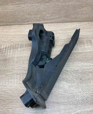 Volkswagen PASSAT B6 Accelerator throttle pedal 1K1723503L 6PV008600USED