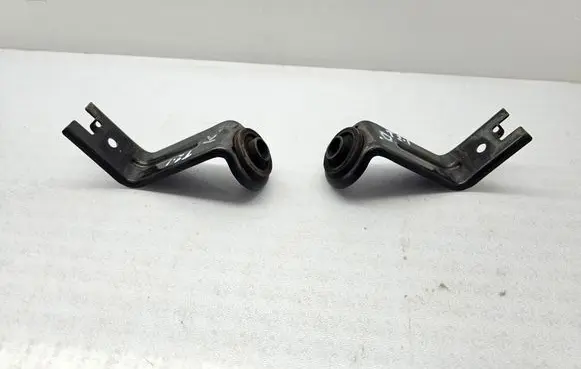Toyota Avensis T270 Radiator support slam panel bracket 