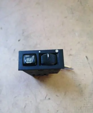 BMW 7 E38 Seat heating switch 61318352259 03055000