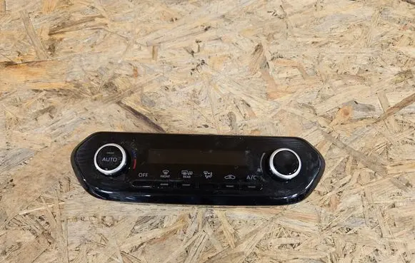 Toyota Aygo X Climate control/heater control trim 559000H151