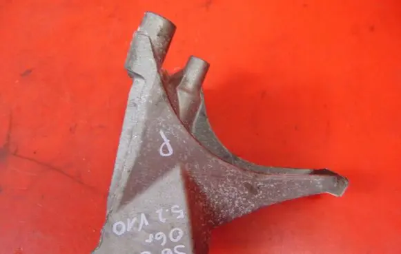 Audi A6 S6 C6 4F Engine mounting bracket 4F0199308AE