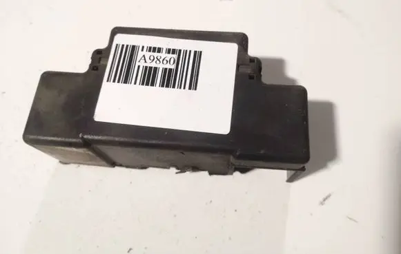 Opel Zafira B Fuse box cover 74338300 743383-00