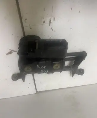 Volkswagen Fox Front wiper linkage and motor 5Z0955023C