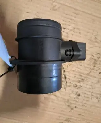 Volkswagen Phaeton Mass air flow meter 07C906461 0280218071