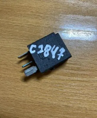 Mercedes-Benz A W168 Other relay 0025421119 C2847